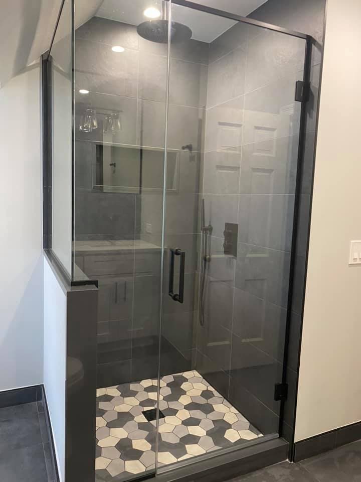 Industrial-Modern Geometric Wet Room