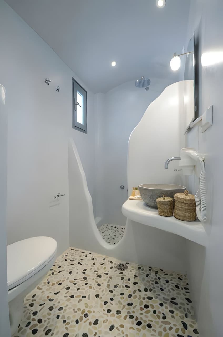 Organic Cycladic-Style Wet Room